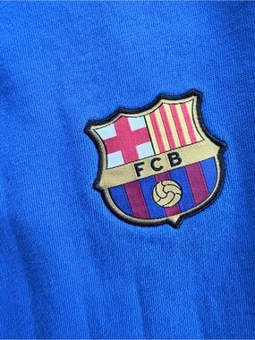 FC Barcelona trackpant with team Crest and logo on back